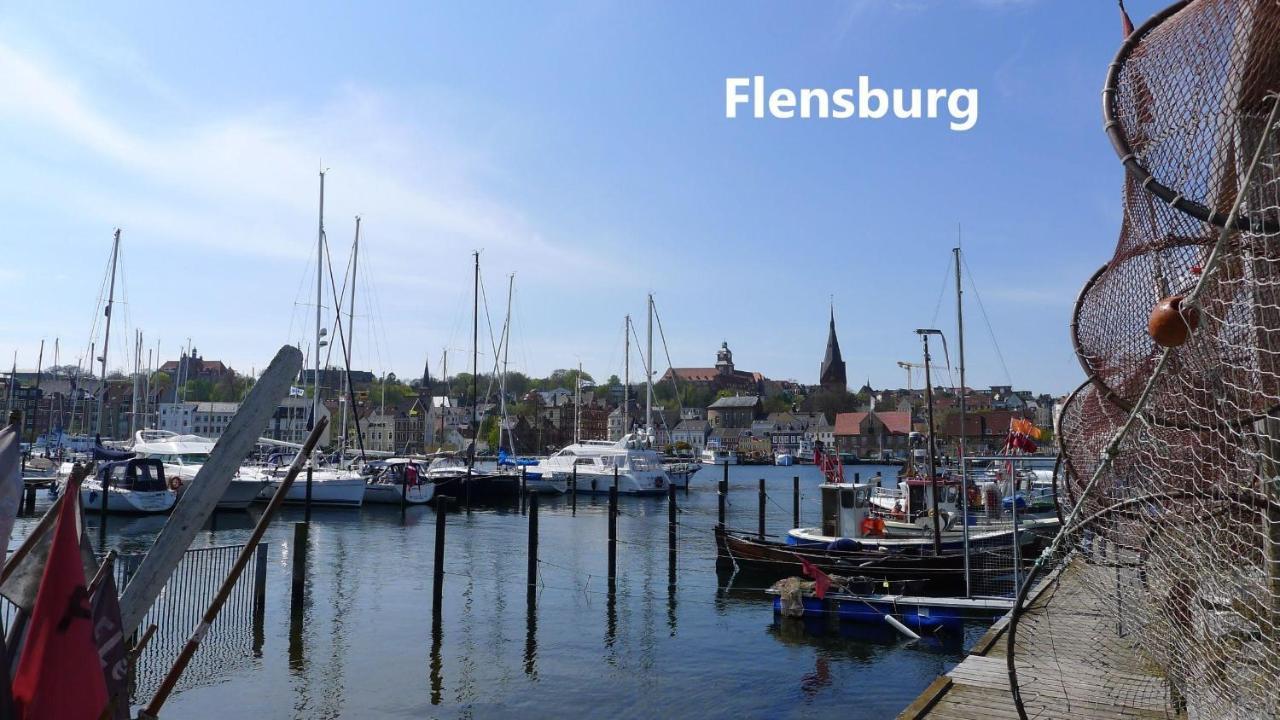 Seeblick I - Geraeumige 90Qm - Ganzes Haus - 50M Zum Naturstrand - Mit Terrasse Und Grossem Garten - Kueche Neu 글룩스부르크 외부 사진